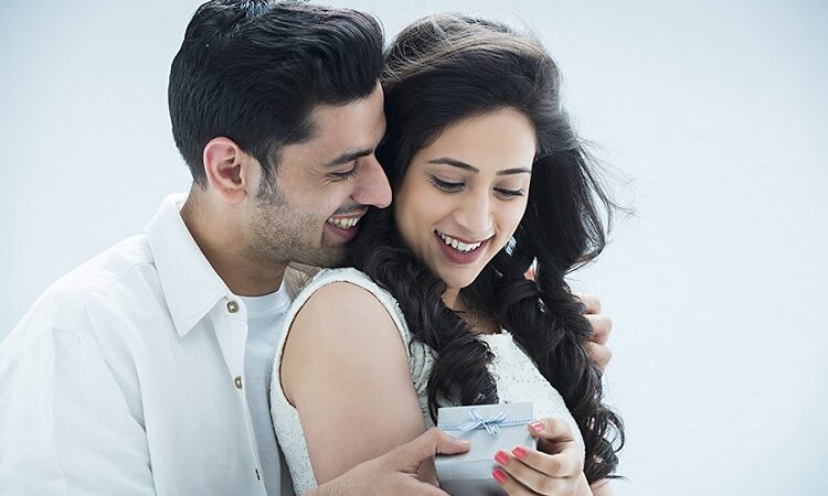 Some of the Unique Gift Ideas for Your Lady Love!!