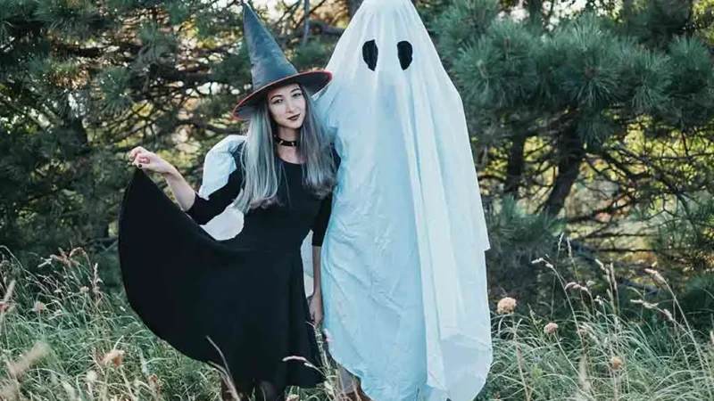 Halloween Costume Couple Ideas 2021