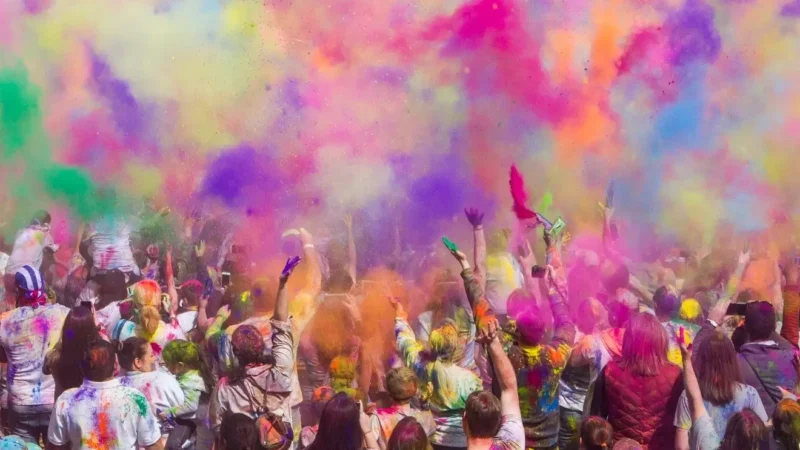 What Does Holi Represent?