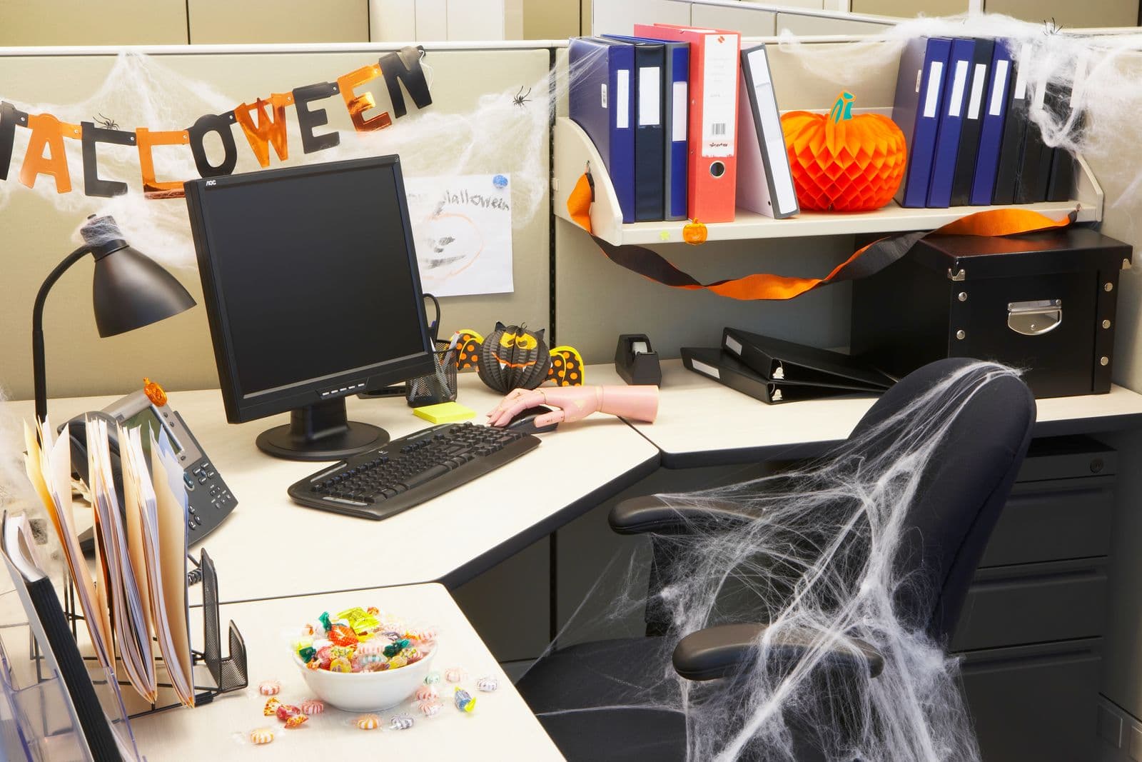Halloween Office Decoration Ideas